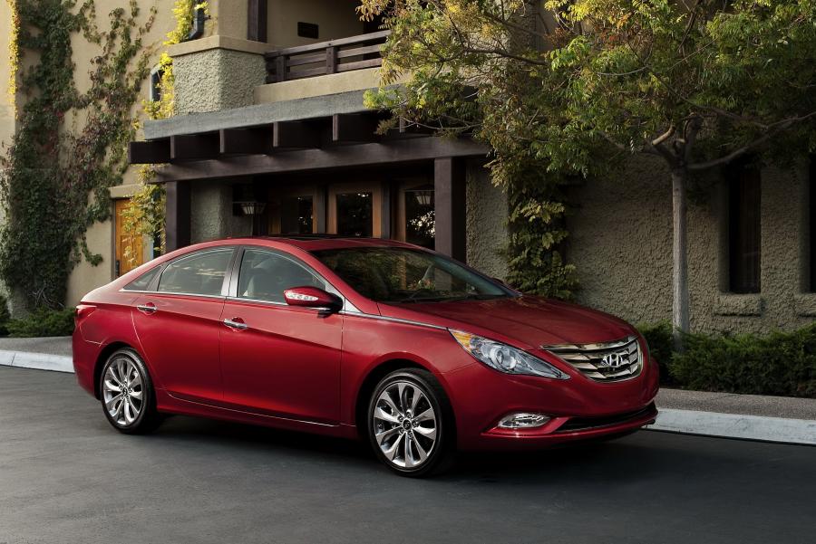  Hyundai Sonata 2010 года  (фото 19 из 162)